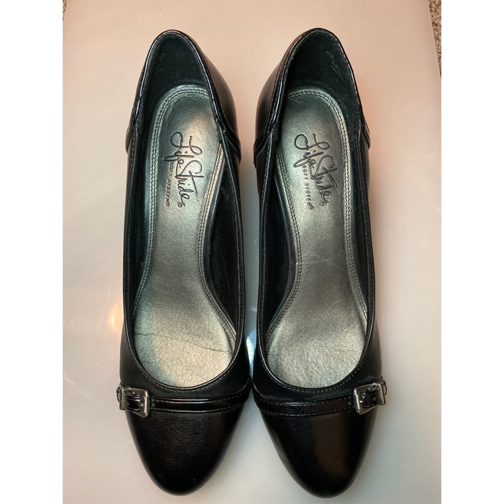 Lifestride black business heels belt design